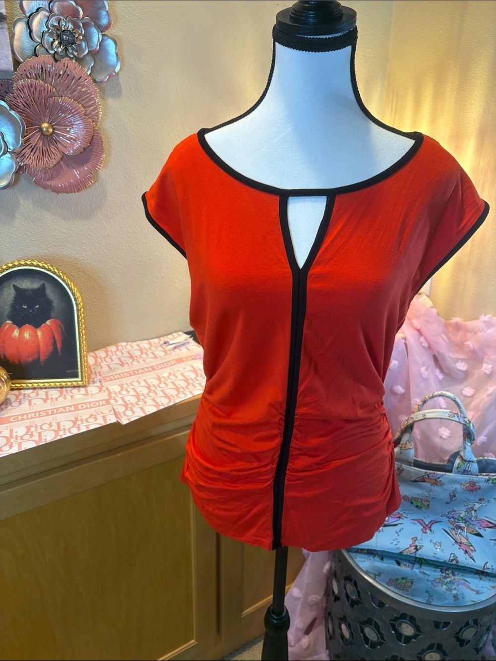 Vince Camuto Red Short Sleeve Top with Black Trim
